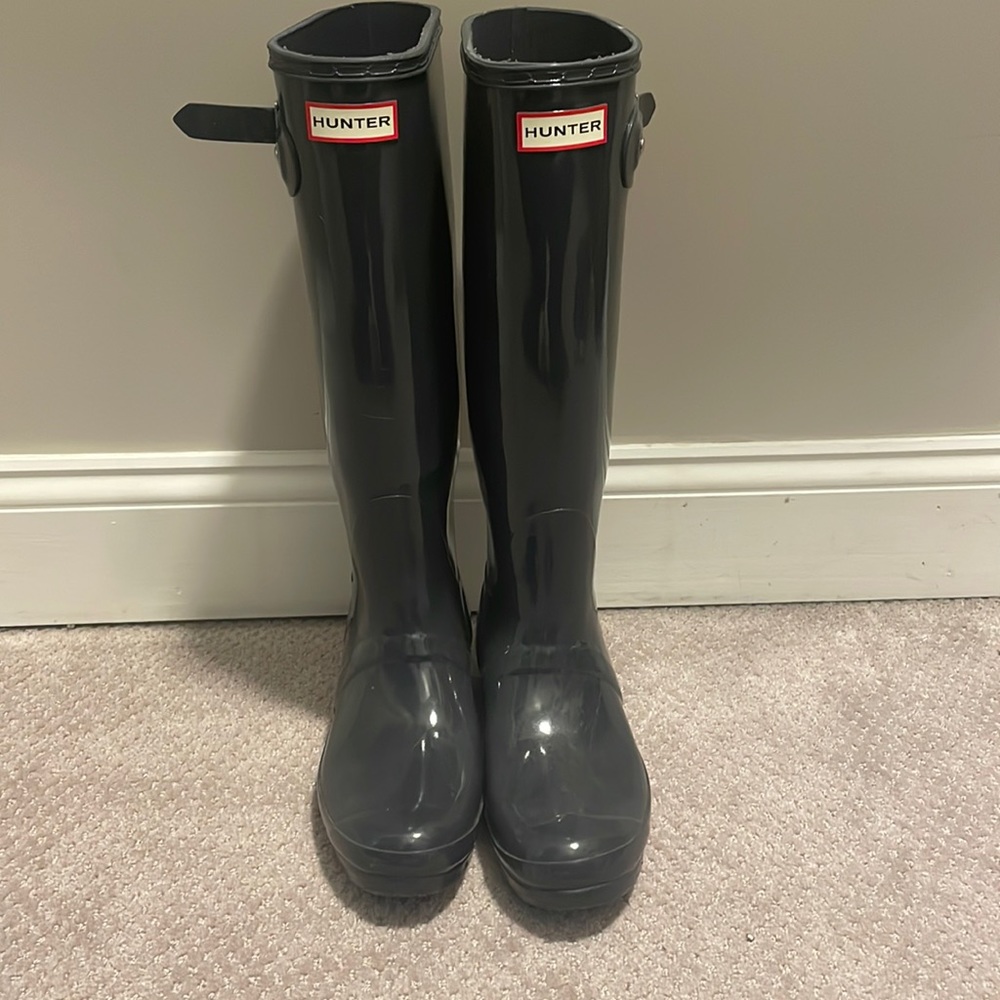 Dark blue/grey gloss tall hunter boots size 8.